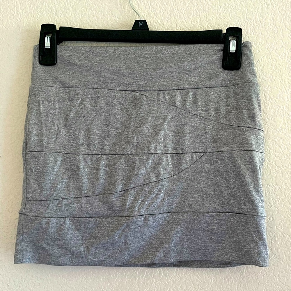🌸3/$25🌸 Silver sparkly mini skirt